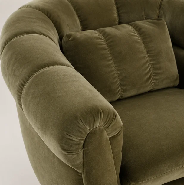 Picture of Armchair Member