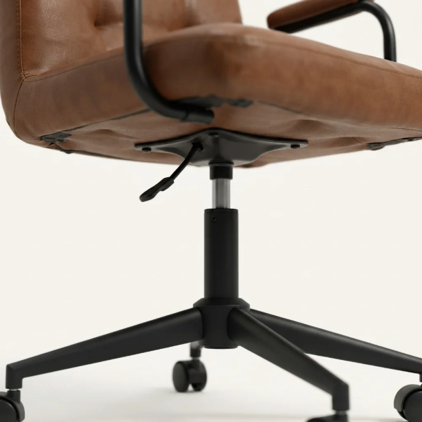 Picture of Lennix office chair with armrests