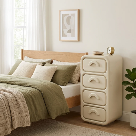 Picture of Gubby Chest of Drawers with 4 drawers