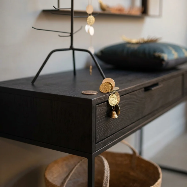 Picture of Silas Side Table 140cm, color Black