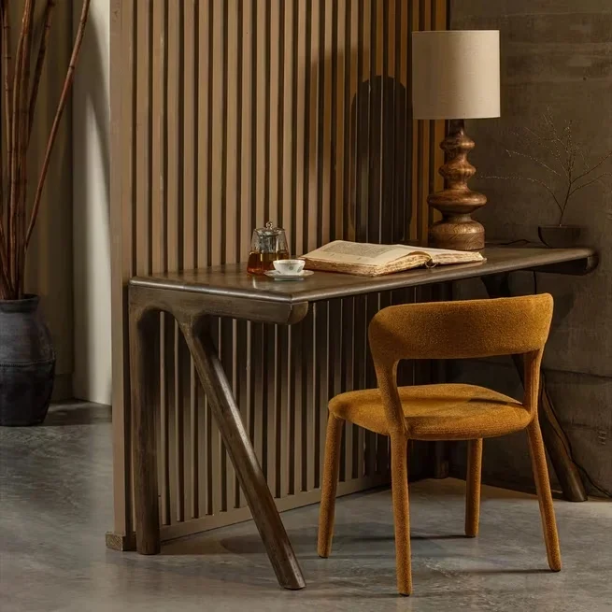 Picture of Desk Tug Mango wood, 130 x 60cm